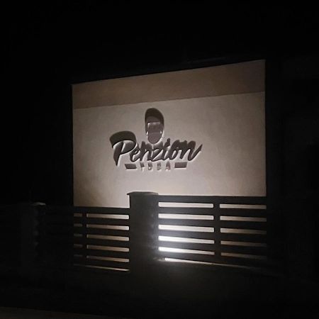 Penzion Tosa Klášterec nad Ohří Exterior foto